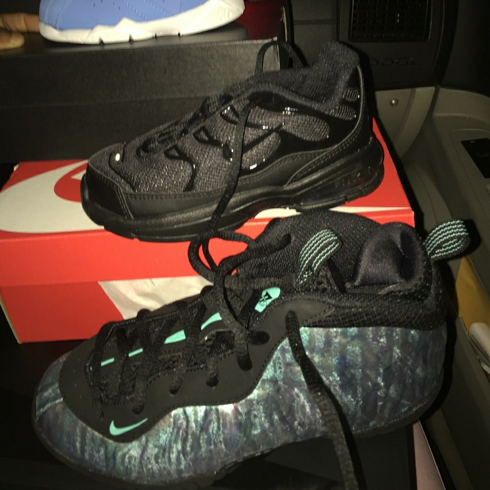 Nike air max 10c worn once & Foans 2y new